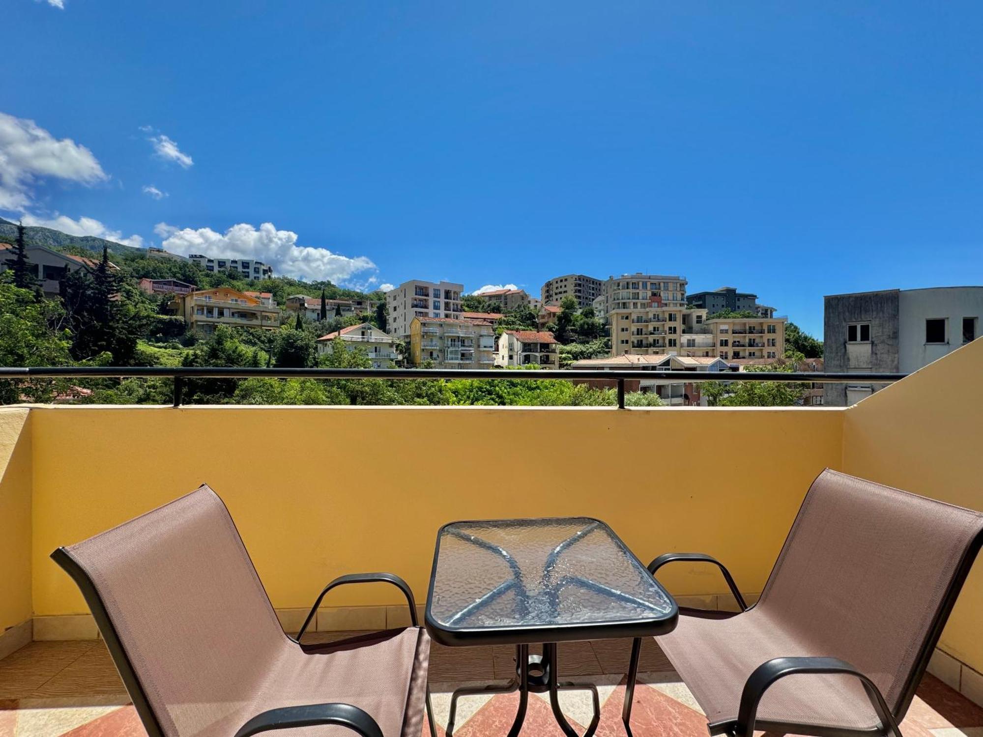 For-A Apartmani Bečići Buitenkant foto